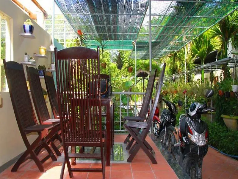 Leaf Homestay Hội An